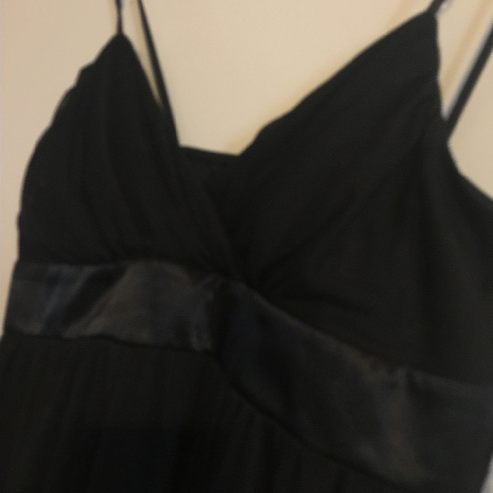 Dress - Picture 2 of 5